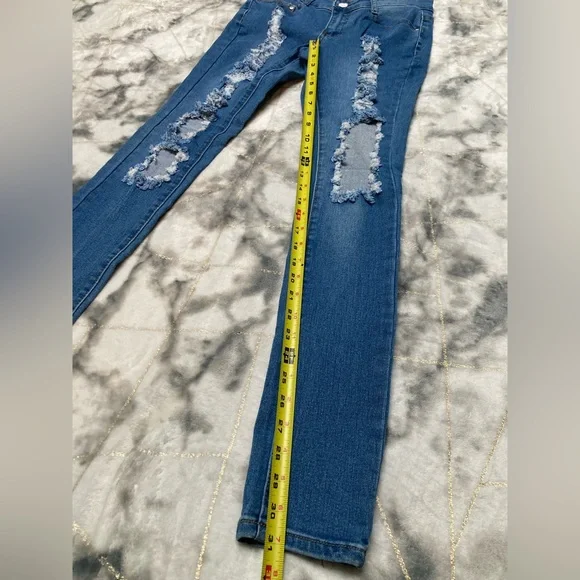 Fashion Nova Bold Statement Skinny Jeans - Picture 7 of 9